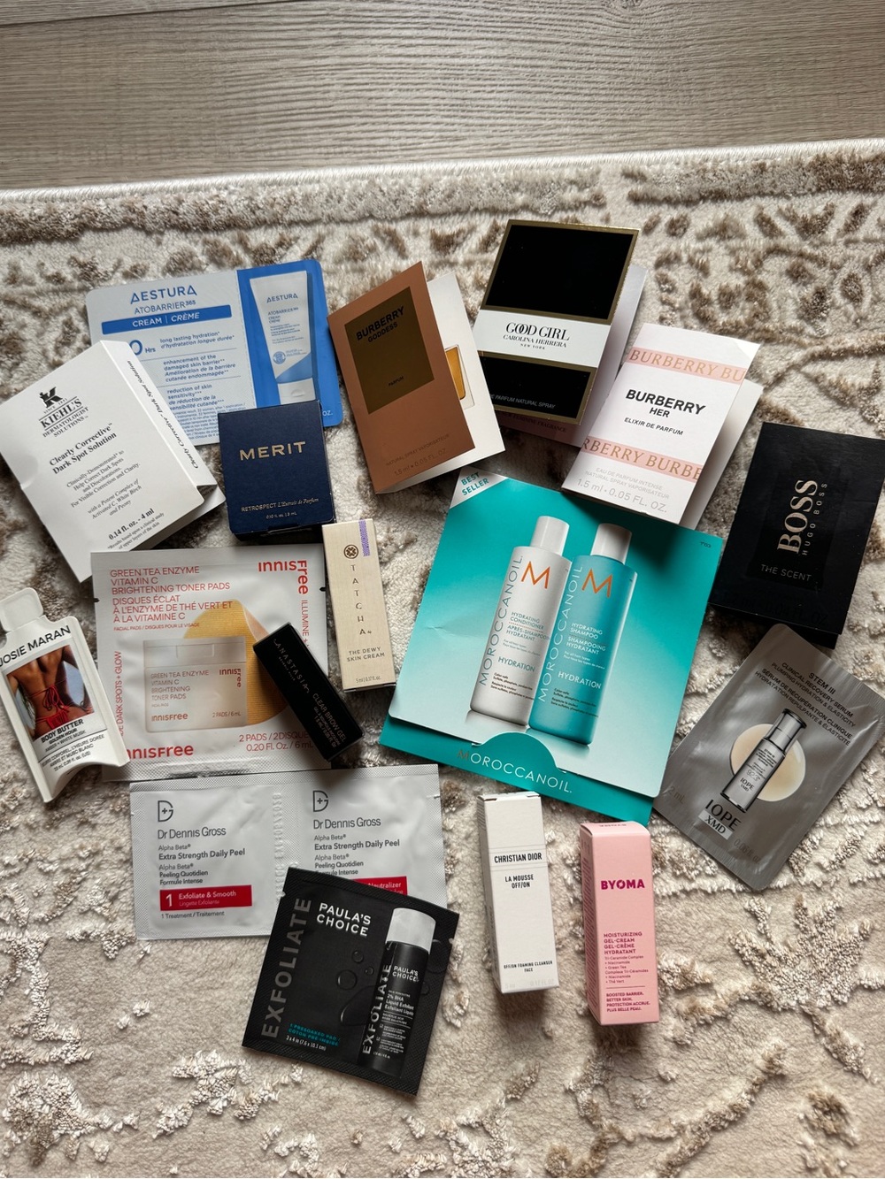 17 Piece Luxury Beauty, Skincare & Fragrance Sample Bundle ✨